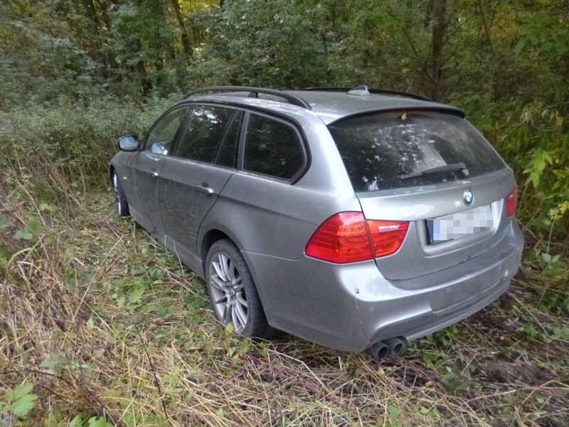 Tragiškas rytas: BMW mirtinai sužalojo kelkraštyje stovėjusį vyrą