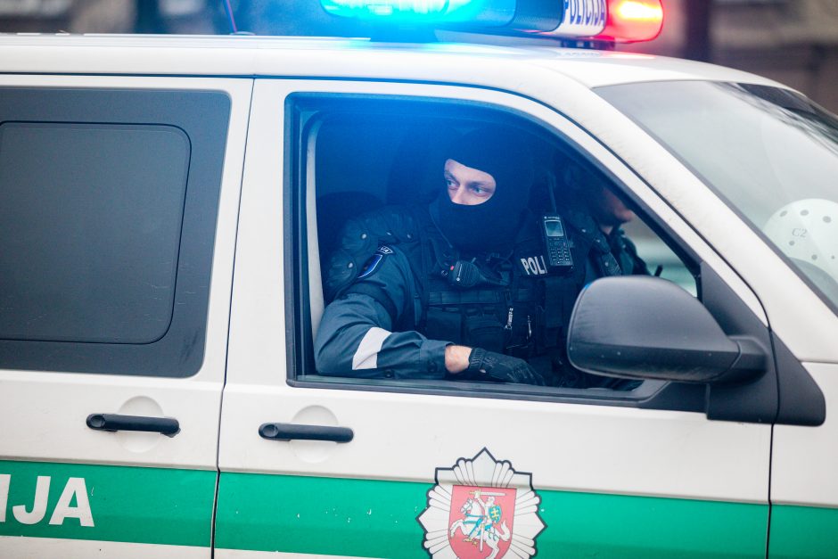 Žiaurus išpuolis magistralėje prie Kauno nebuvo atsitiktinis: du plėšikai sulaikyti