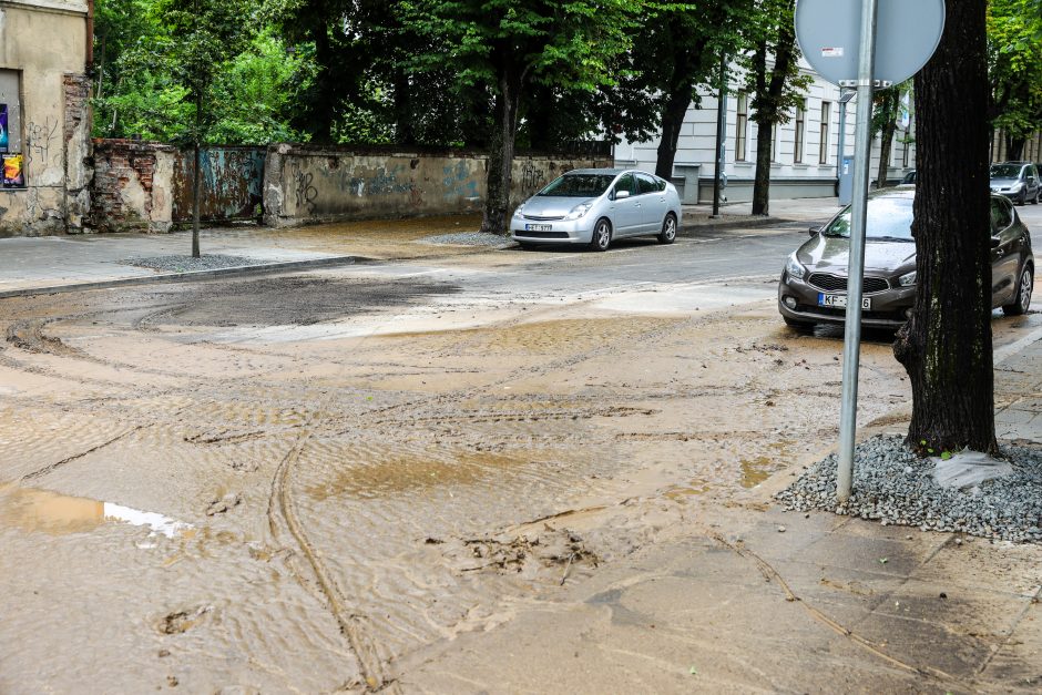 Kauno gatvės po lietaus