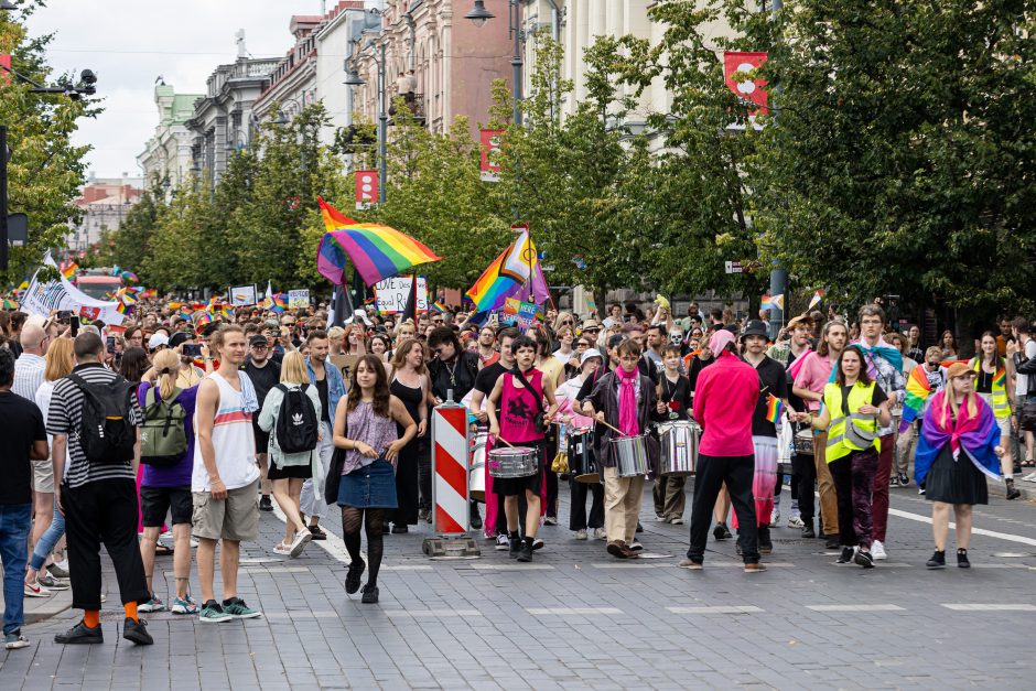 „Vilnius Pride 2023“: į minią vos neįsirėžė automobilis
