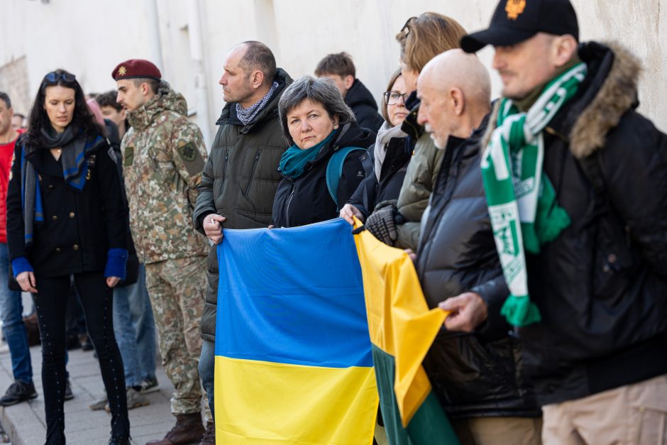 Lietuva atsisveikino su Ukrainoje žuvusiu kariu T. Tumu