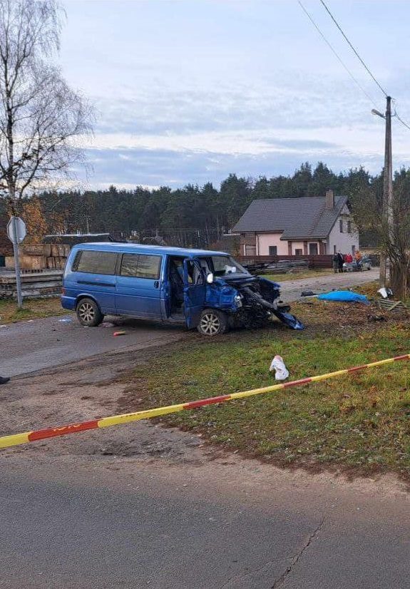 Tragiškai pasibaigęs paauglių pasivažinėjimas BMW: žuvo pareigūnas, dar keturi žmonės – sužeisti