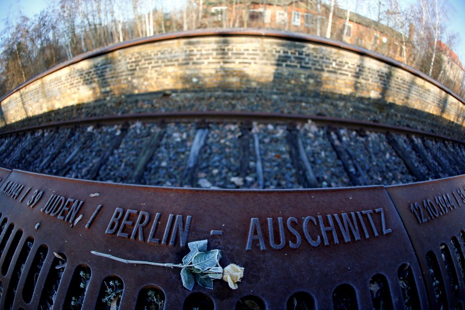 Vokietija perspėja dėl „masinio“ žydų išvykimo, jei neapykanta tęsis