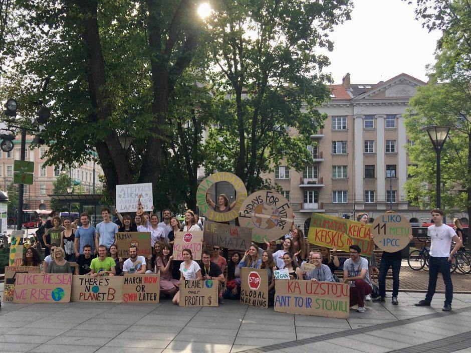 Vilniuje – protestas prieš aplinkai žalą darančias korporacijas