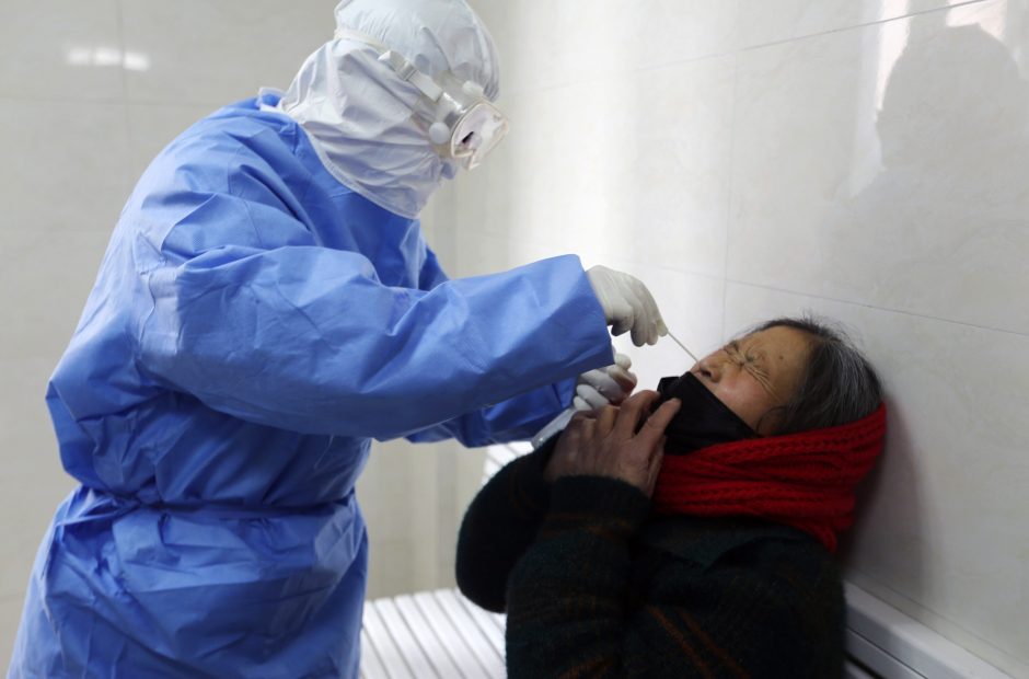 Kinijoje aiškėja tikrieji viruso mastai: mirčių skaičius dramatiškai padidėjo