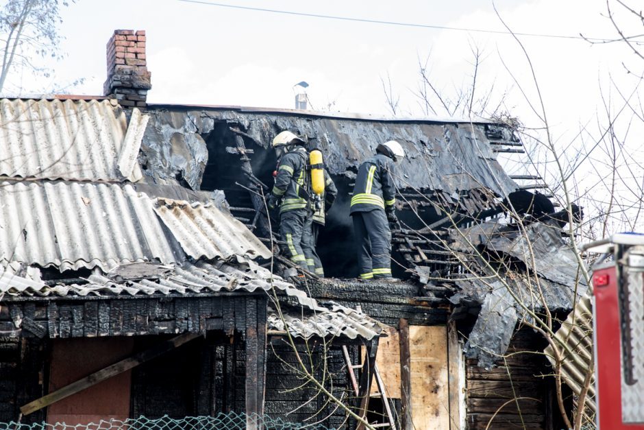 Kazlų Rūdoje per gaisrą evakuoti trys žmonės
