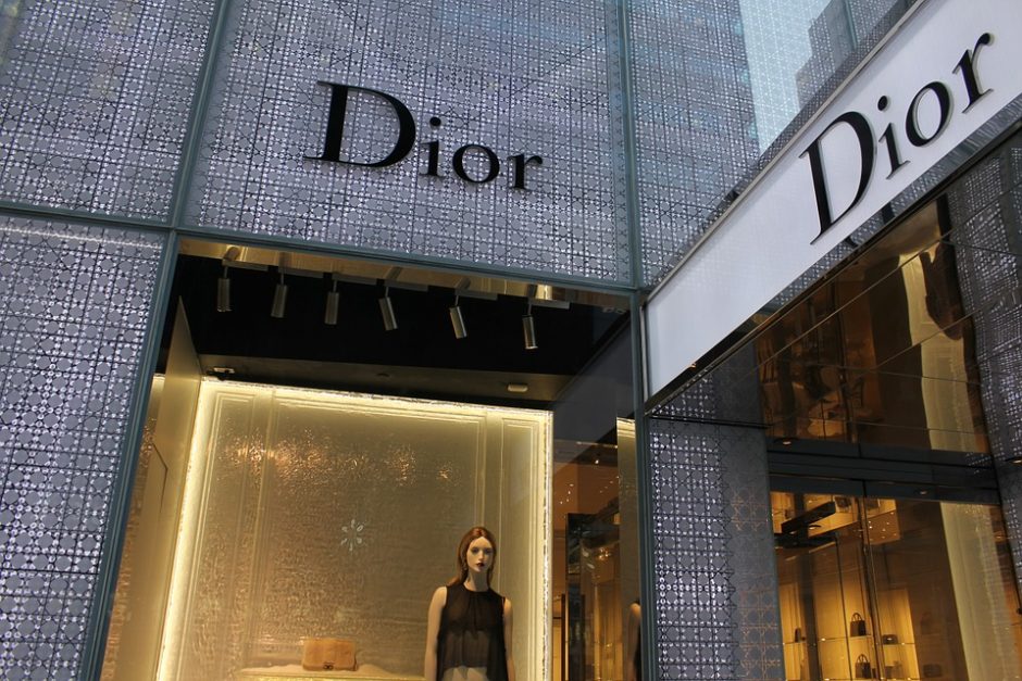 Itin liesų modelių atsisako „Christian Dior“, „Saint Laurent“ ir kiti gigantai