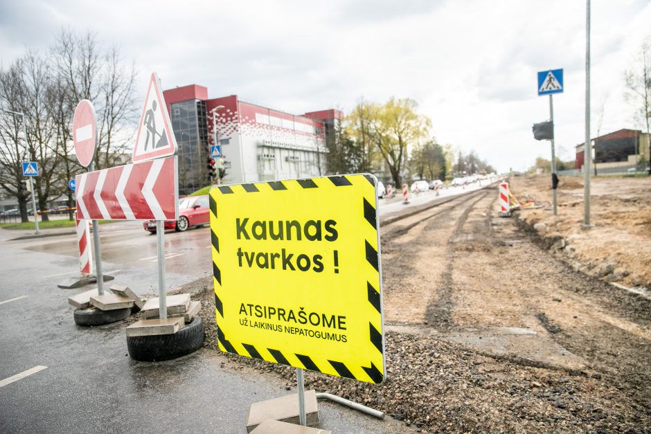 Laukia didelis vairuotojų kantrybės išbandymas: vasarą Kaunas taps spūsčių sostine