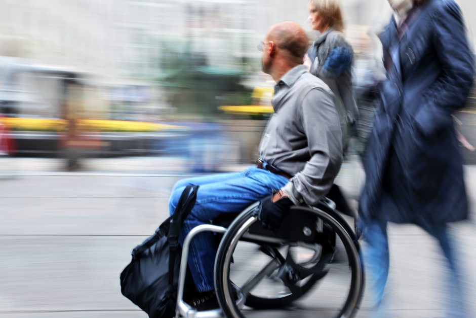 Darbo rinka: neįgalieji susiduria su sunkumais
