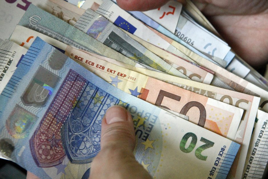 Galimybe užsidirbti iš akcijų patikėjusi moteris prarado beveik 13 tūkst. eurų