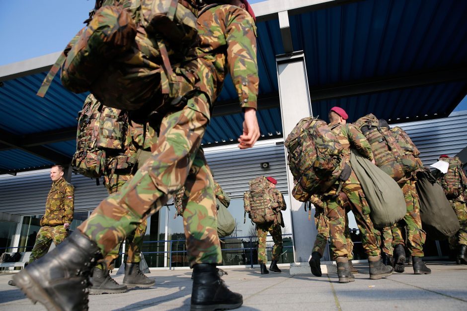 Sulaikytas girtas NATO karys, įtariamas dalyvavęs plėšime