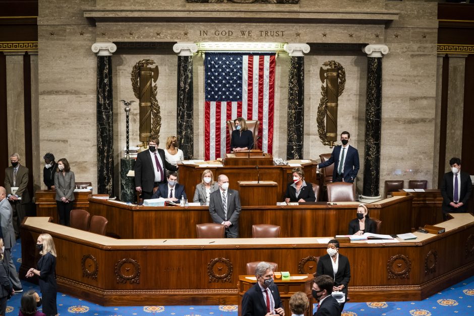 JAV Atstovų Rūmai nubalsavo už istorinę antrąją apkaltą prezidentui D. Trumpui 