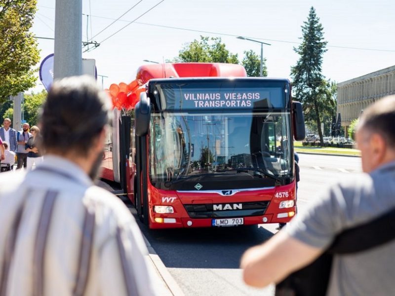 Teismas aštuonioms dienoms atidėjo Vilniaus vairuotojų darbo sustabdymą