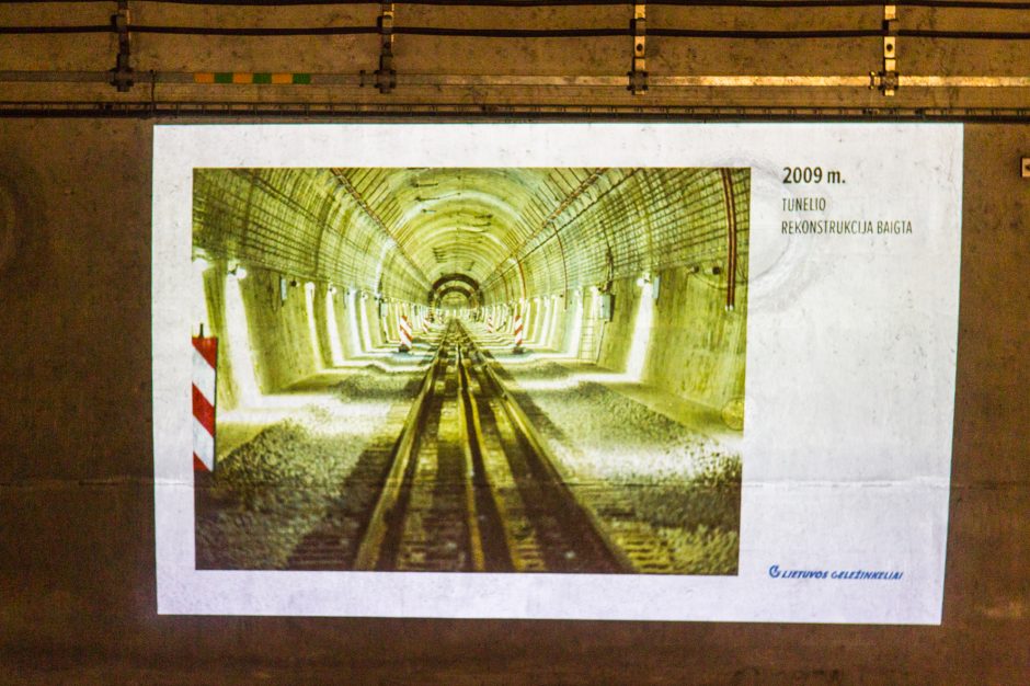 Inovatyvi ekspozicija Kauno geležinkelio tunelyje