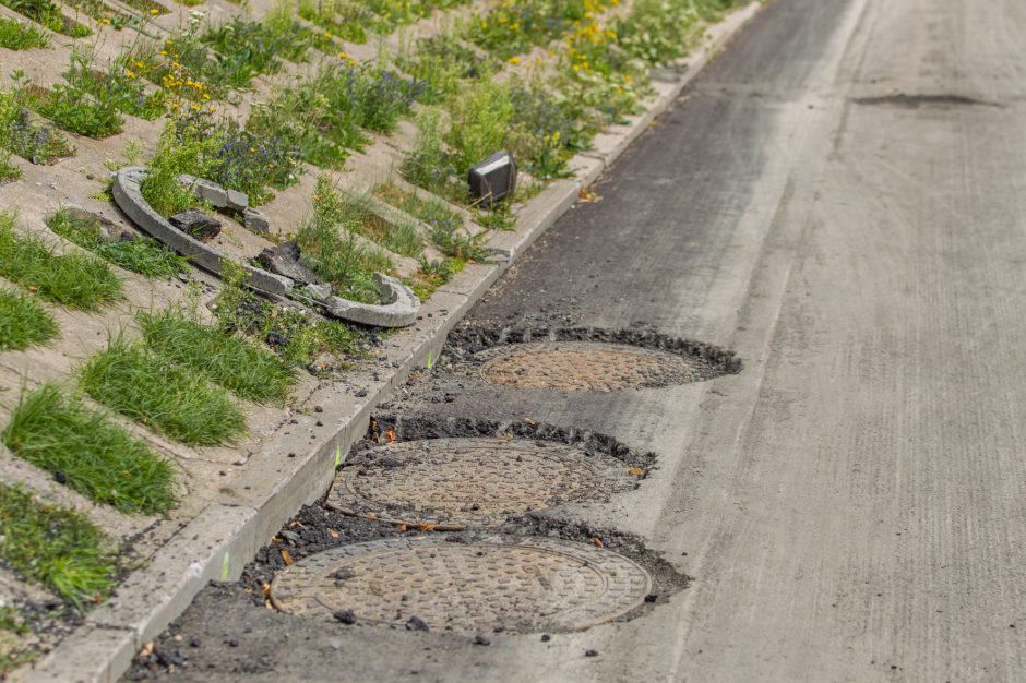 Stebisi: Nemuno krantinės dviračių take neliko neseniai pakloto asfalto