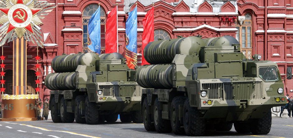 Žiniasklaida: Rusijos valdžia permeta prie Sankt Peterburgo oro gynybos sistemas S-300