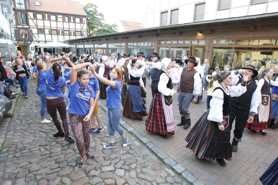 Lietuvininkų dimai ir šokiai Klaipėdoje su visa Lietuva