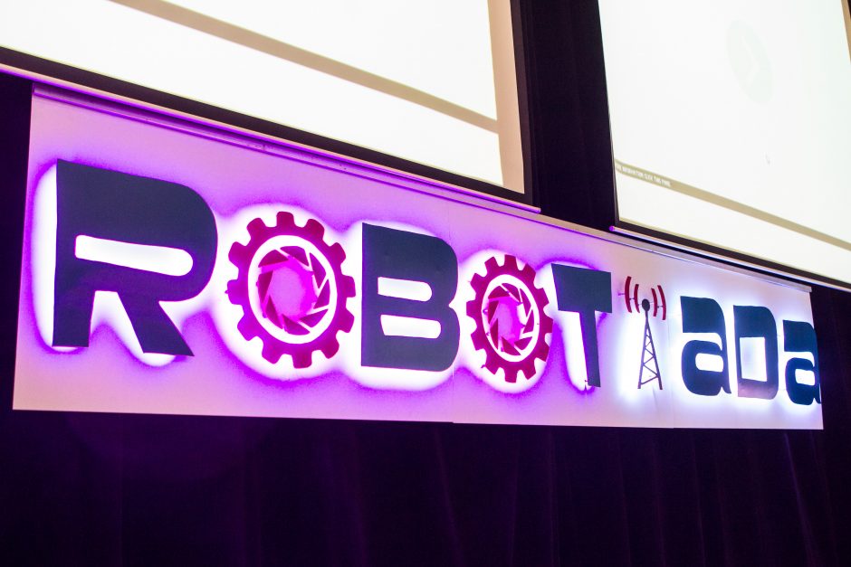 Sostinėje rinkosi robotų entuziastai