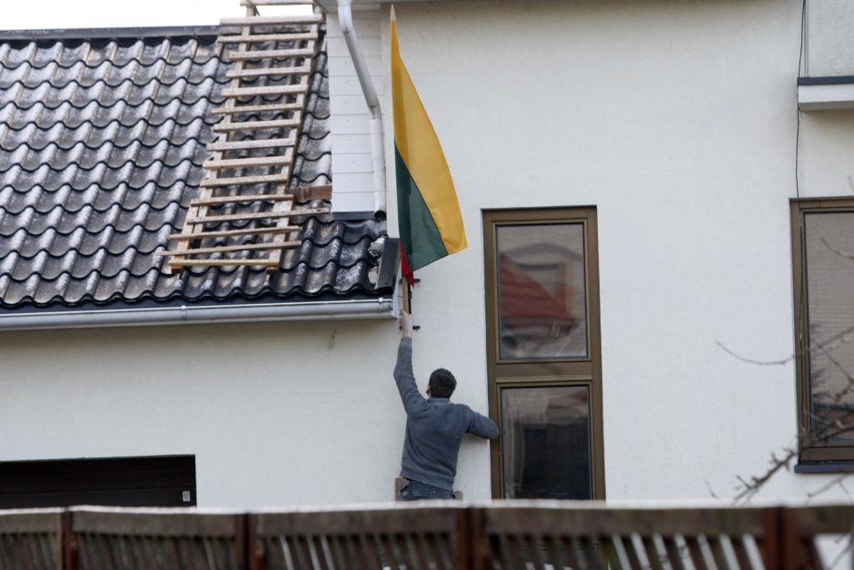 Uostamiestyje niekino Lietuvos vėliavą, bet kaltų nėra