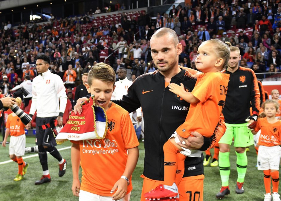 Olandijos futbolininkas W. Sneijderis patvirtino baigiantis karjerą
