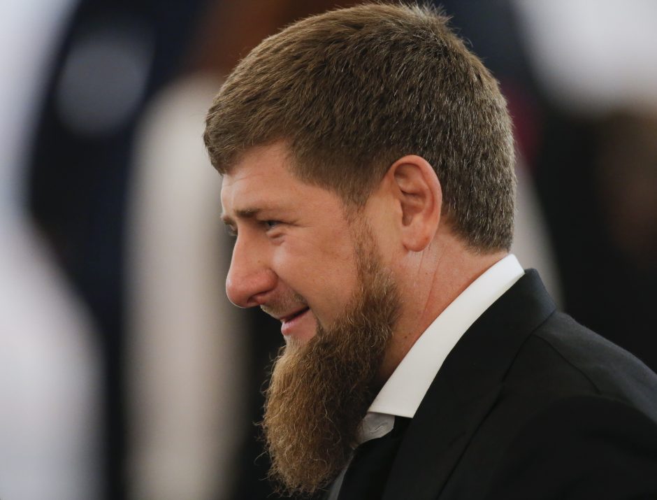 Čečėnų lyderis R. Kadyrovas: gėjus pasiimkite kuo toliau