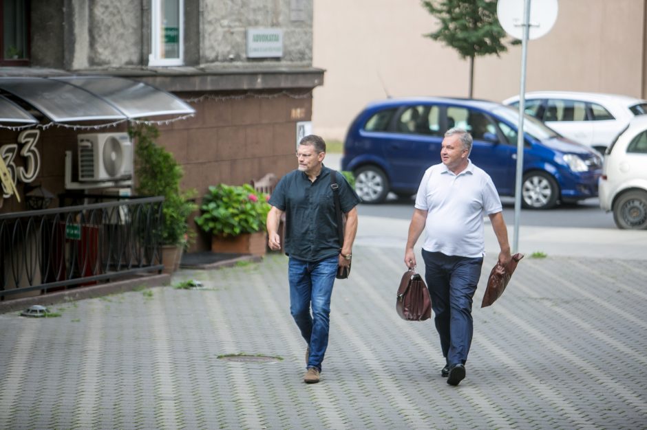 Įtariamieji korupcija Kauno rajono savivaldybėje kyšius ėmė ir per atostogas?