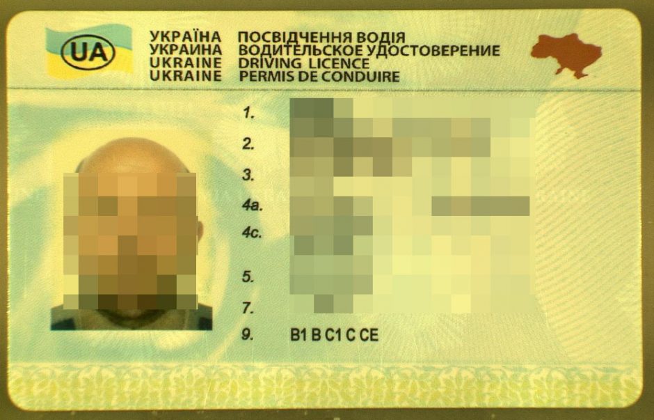 Suklastotą vairuotojo pažymėjimą pateikęs ukrainietis suimtas mėnesiui