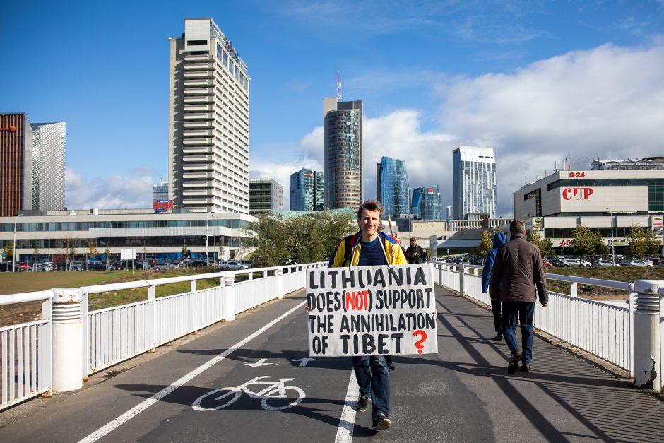 Komunistinei Kinijai minint 70-metį – protestuotojų Vilniuje įspėjimas
