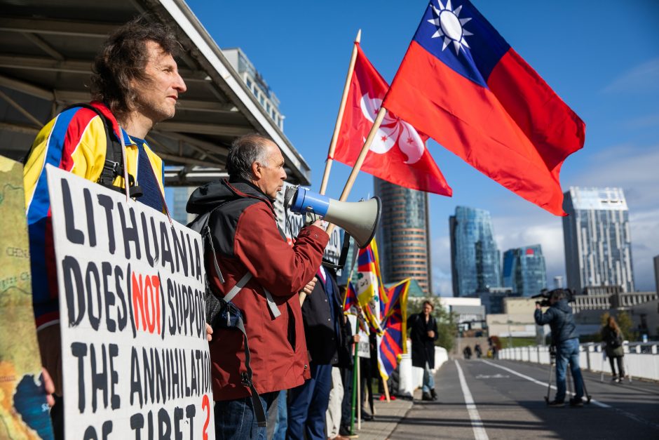 Komunistinei Kinijai minint 70-metį – protestuotojų Vilniuje įspėjimas