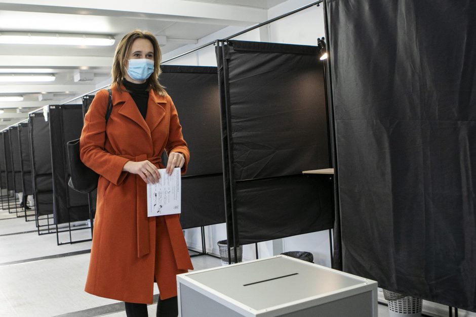 V. Čmilytė-Nielsen balsavo antrajame Seimo rinkimų ture