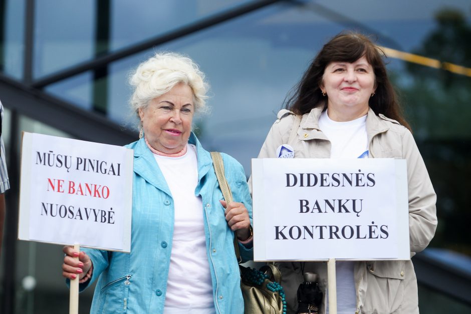 Kas sutramdys besaikį Lietuvos komercinių bankų apetitą?