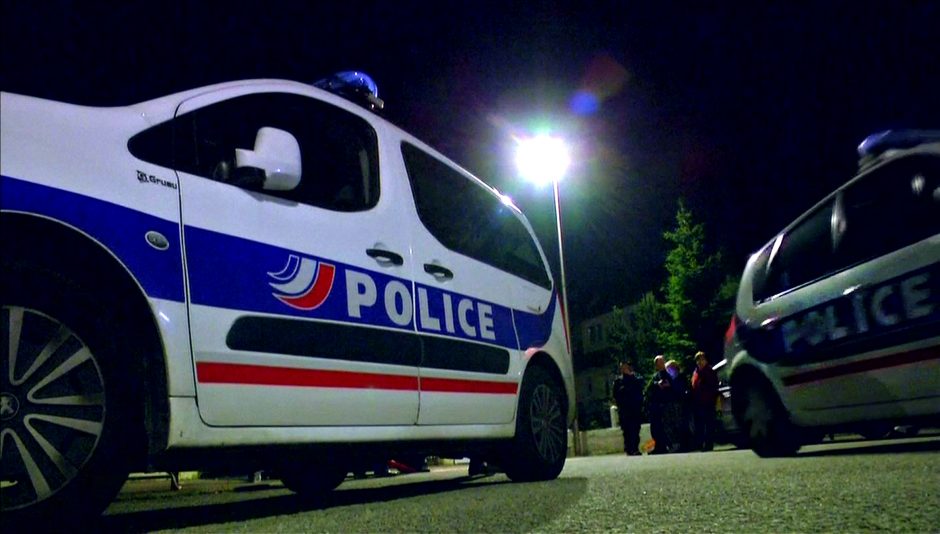 Prancūzijoje vyras trijų savo vaikų akivaizdoje nužudė jų motiną