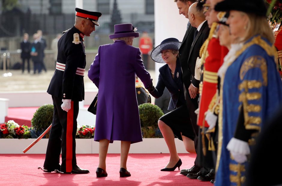 Elizabeth II priima Nyderlandų karalių ir karalienę