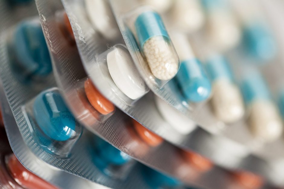 Ministerija: vaistai parduotuvėse negalės būti brangesni nei vaistinėse