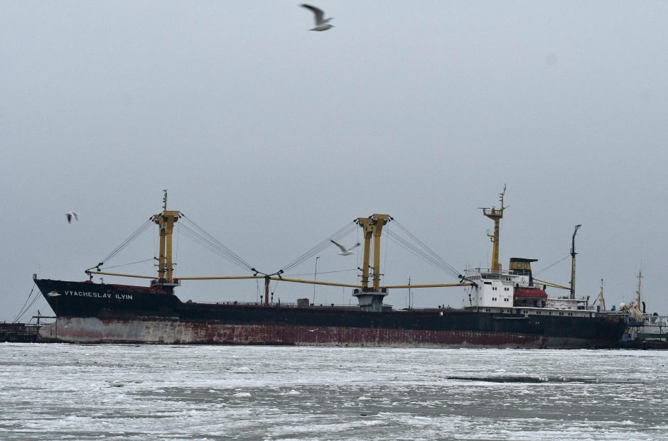Ukraina planuoja vėl pasiųsti karinių laivų praplaukti Kerčės sąsiauriu