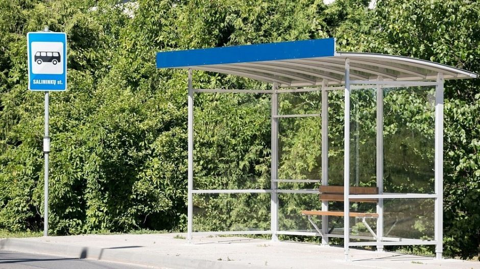 Vilniaus viešojo transporto stotelėse įrengiami nauji paviljonai