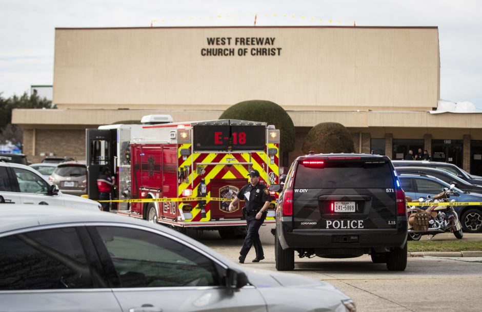 Teksase bažnyčios lankytojai nukovė užpuoliką, nušovusį du žmones