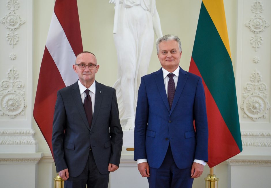 Darbą pradeda nauji Vokietijos, Latvijos ir Rumunijos ambasadoriai Lietuvoje
