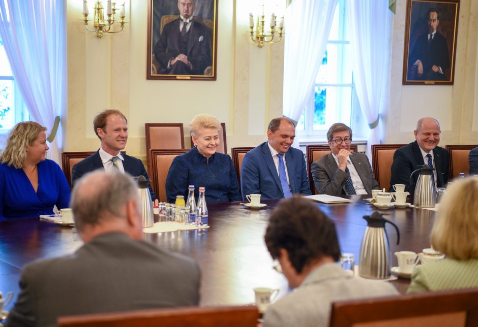 Prezidentė padėkojo ambasadoriams už jų šalių paramą Lietuvai