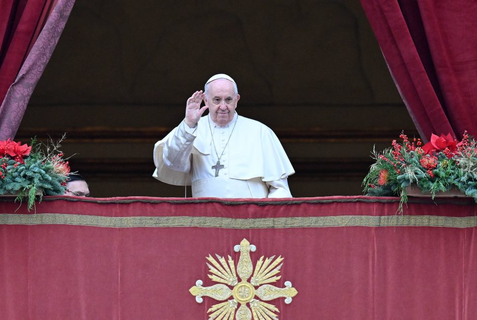 Popiežius ragina plėtoti dialogą, per pandemiją išryškėjus „tendencijai užsisklęsti“