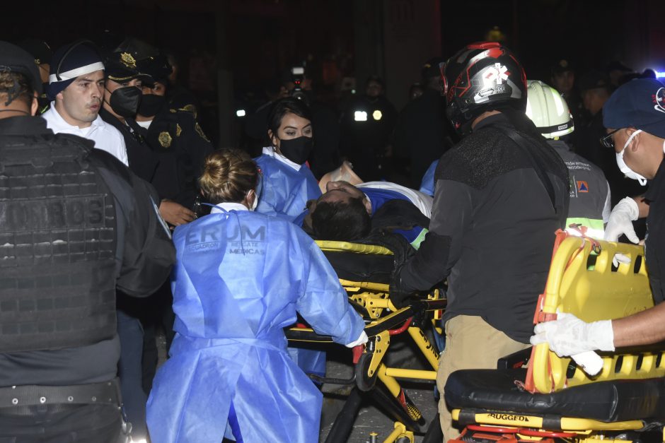 Meksiko metropoliteno avarijos aukų padaugėjo iki 23