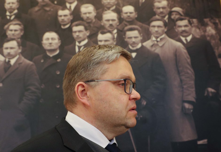 V. Vasiliauskas kaltina S. Jakeliūną spaudimu Lietuvos bankui, pastarasis stebisi