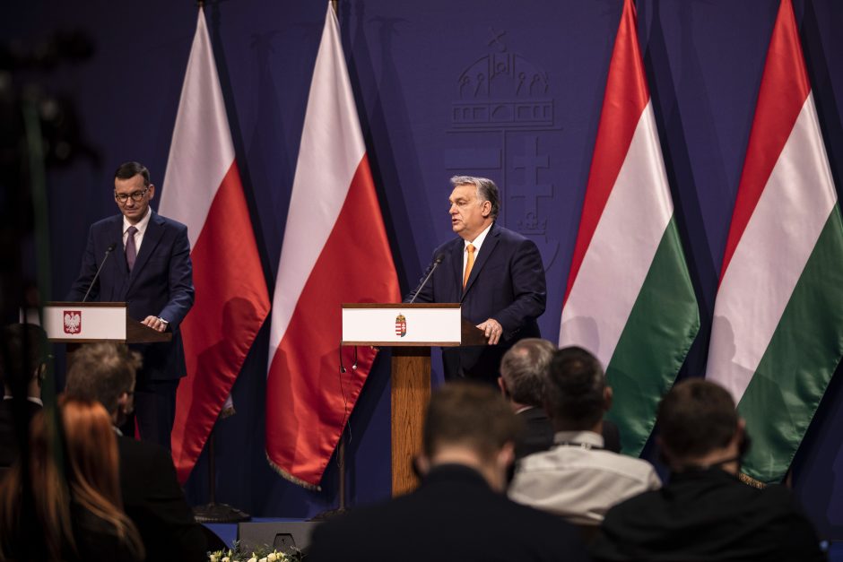 Ginčas dėl ES biudžeto: Vengrija ir Lenkija lieka vieningos