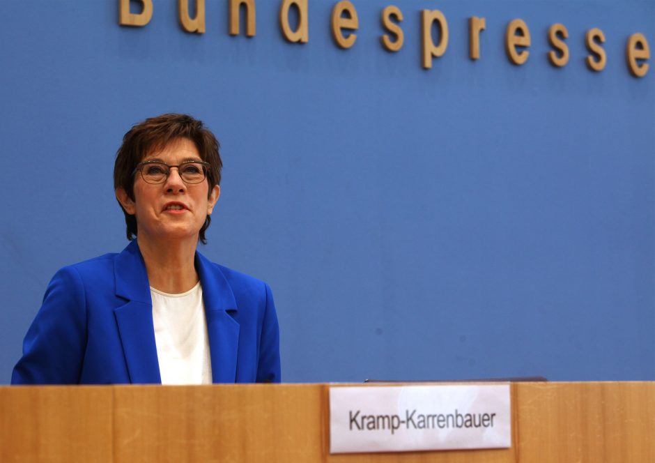 Vokietijos ministrė: tikėtina, kad NATO rugsėjį pasitrauks iš Afganistano