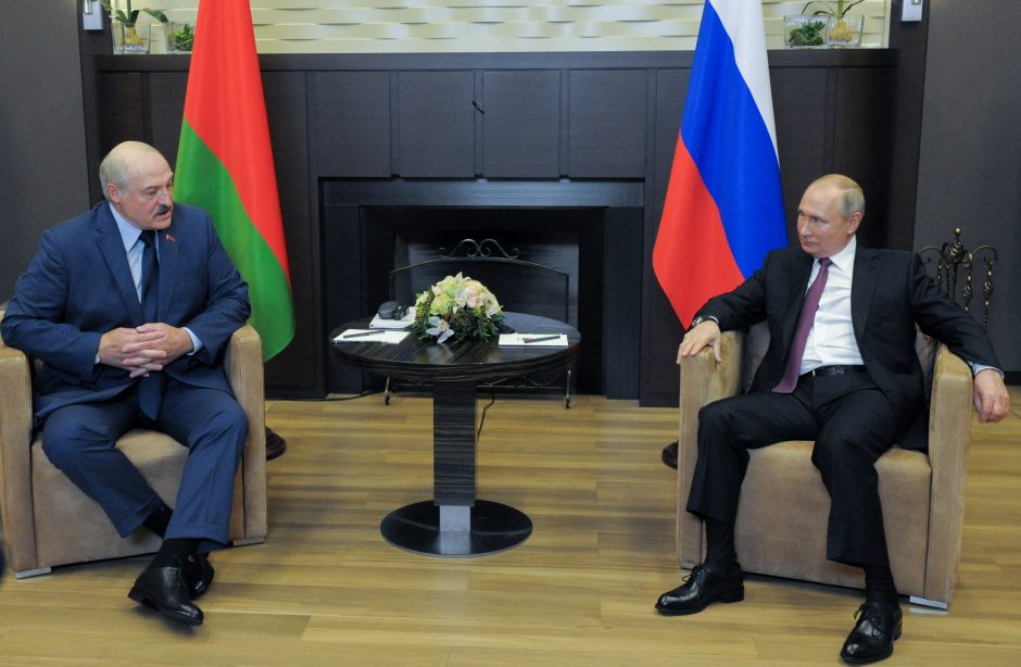 Tvyrant Vakarų pasipiktinimui dėl lėktuvo nukreipimo V. Putinas Sočyje priėmė A. Lukašenką