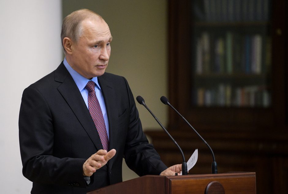 V. Putinas: mums nusispjauti ant Vakarų sankcijų, jei pritrauksime verslą