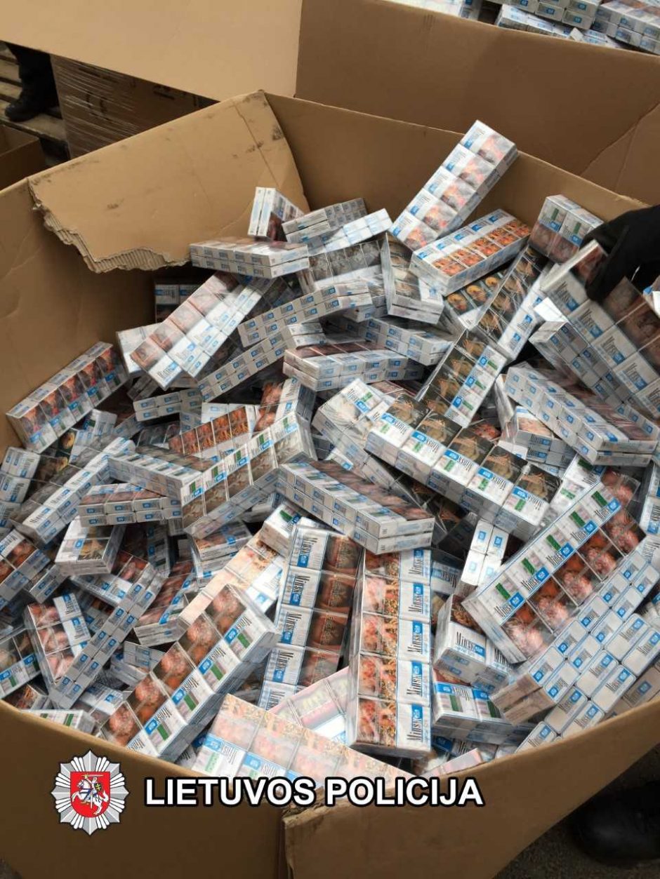 Marijampolės policija sulaikė daugiau nei 1 mln. eurų vertės cigarečių krovinį