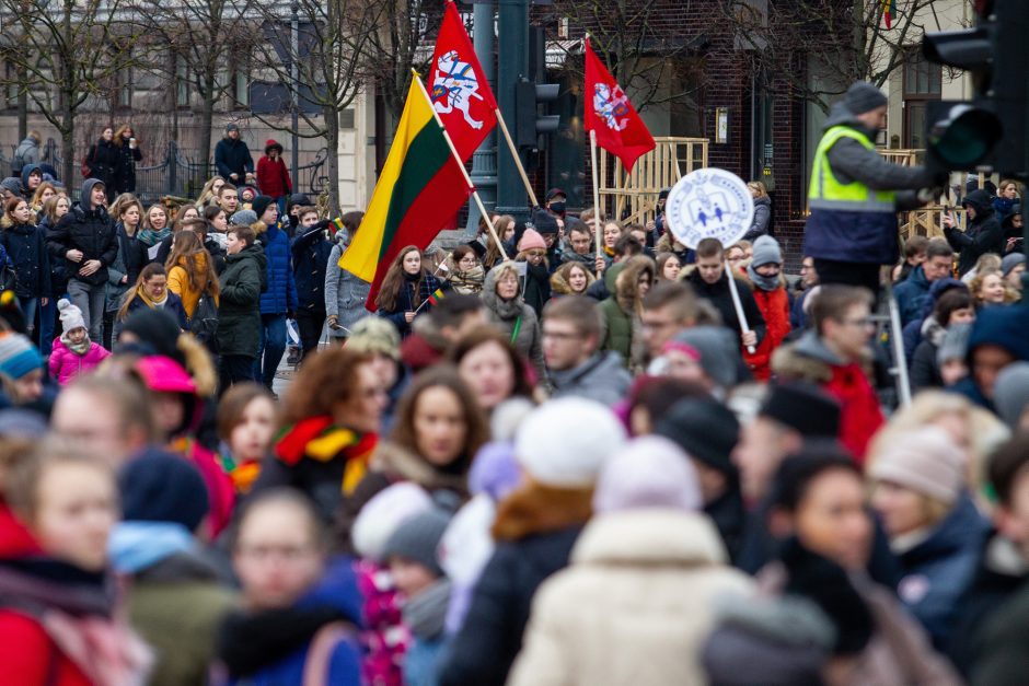 Pasipuošęs Vilnius švenčia 101-uosius Nepriklausomybės atkūrimo metus