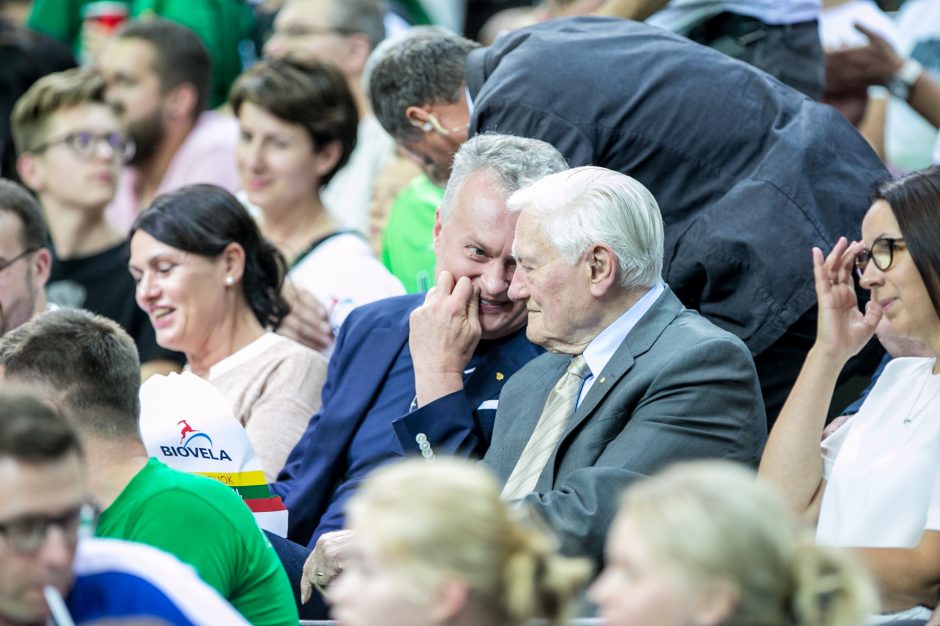 Lietuvos ir Serbijos krepšinio rinktinių rungtynes stebėjo prezidentas G. Nausėda