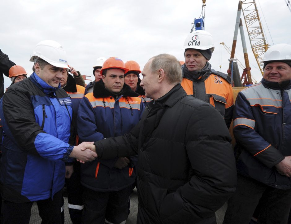 V. Putinas lankosi Kryme per antrąsias aneksijos metines